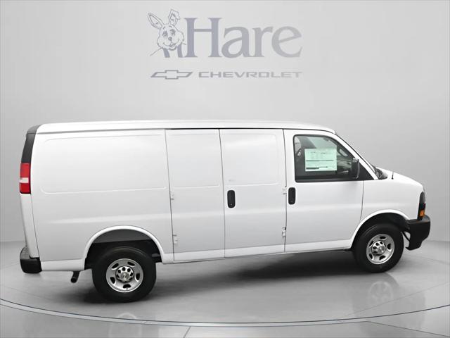 2026 Chevrolet Express Cargo Van 2500 Regular Wheelbase, WT, RWD