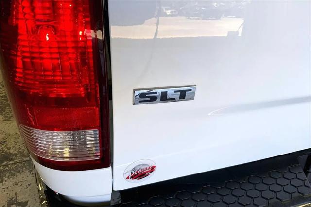 2023 Ram 1500 Classic SLT Crew Cab 4x4 5'7" Box