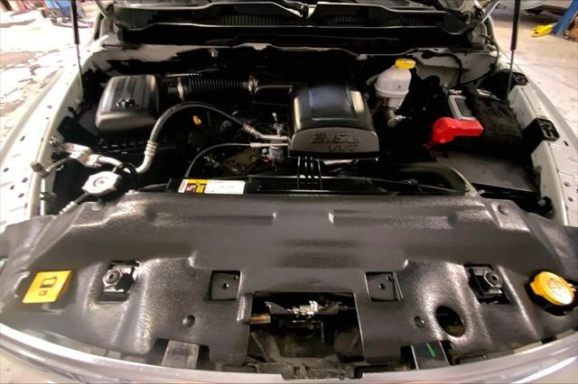 2023 Ram 1500 Classic SLT Crew Cab 4x4 5'7" Box
