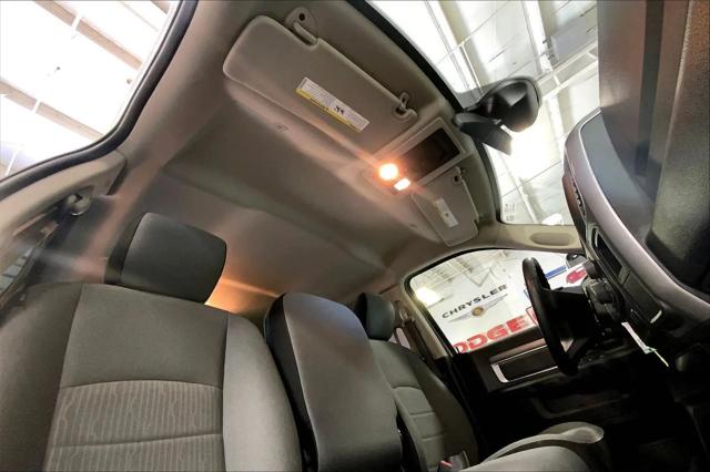 2023 Ram 1500 Classic SLT Crew Cab 4x4 5'7" Box