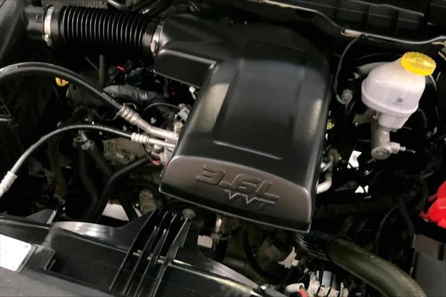 2023 Ram 1500 Classic SLT Crew Cab 4x4 5'7" Box
