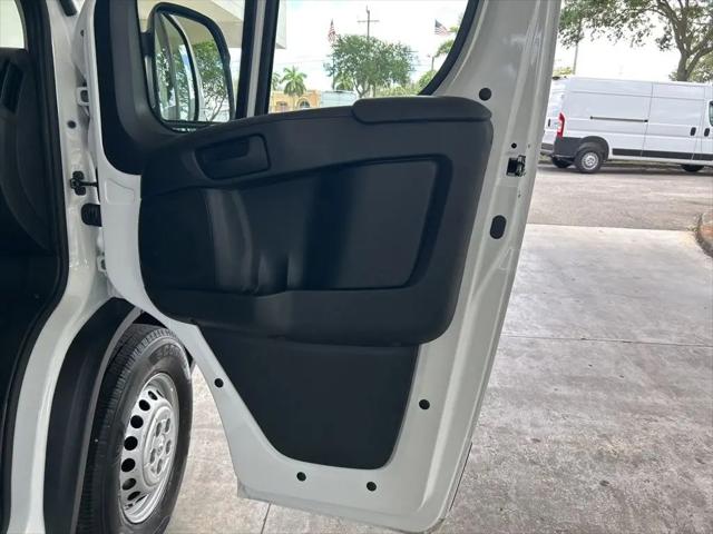2025 Ram ProMaster 2500 Cargo Van Tradesman High Roof 159" WB w/Pass Seat