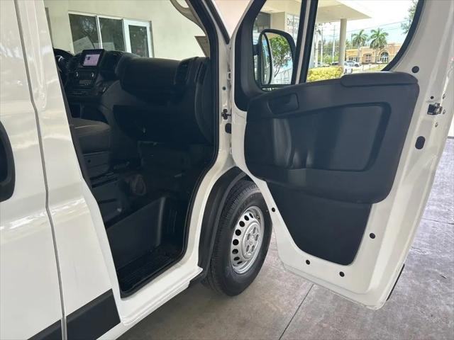 2025 Ram ProMaster 2500 Cargo Van Tradesman High Roof 159" WB w/Pass Seat