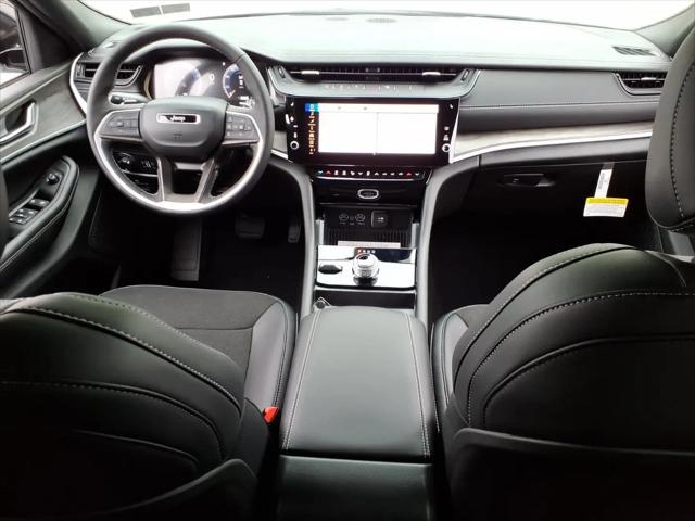 2026 Jeep Grand Cherokee L Altitude 4x4