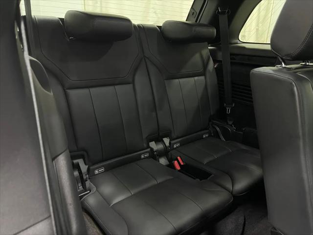 2020 Land Rover Discovery Landmark Edition