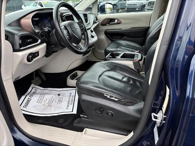 2017 Chrysler Pacifica Touring-L Plus