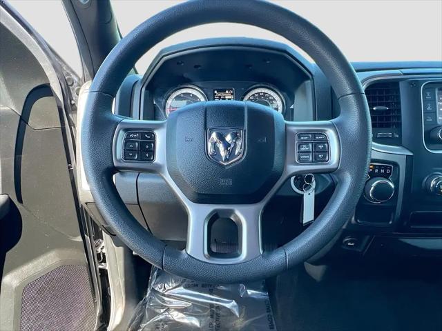 2024 Ram 1500 Classic Warlock Crew Cab 4x2 5'7" Box