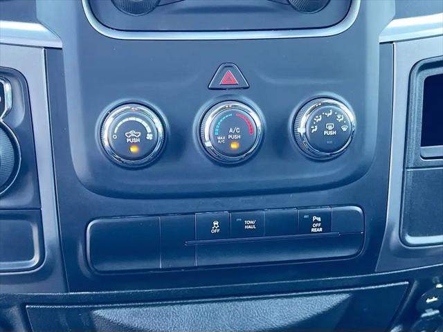2024 Ram 1500 Classic Warlock Crew Cab 4x2 5'7" Box