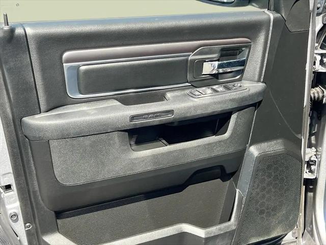 2024 Ram 1500 Classic Warlock Crew Cab 4x2 5'7" Box