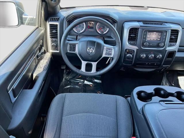 2024 Ram 1500 Classic Warlock Crew Cab 4x2 5'7" Box
