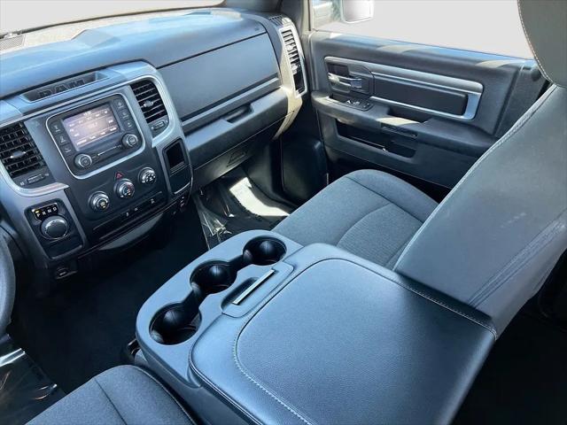 2024 Ram 1500 Classic Warlock Crew Cab 4x2 5'7" Box