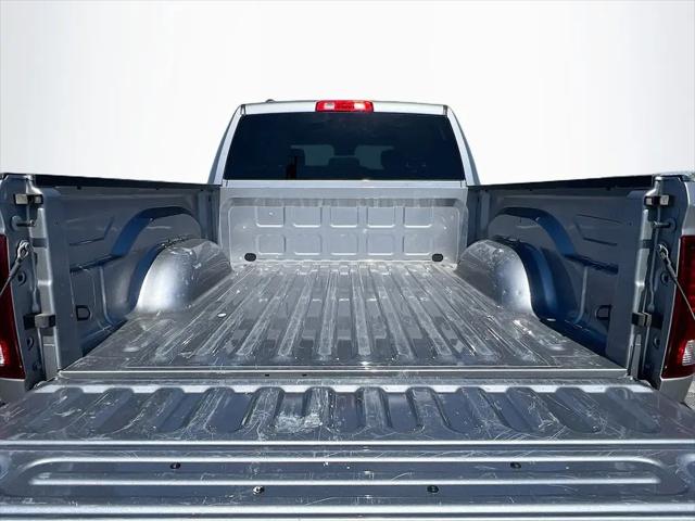 2024 Ram 1500 Classic Warlock Crew Cab 4x2 5'7" Box