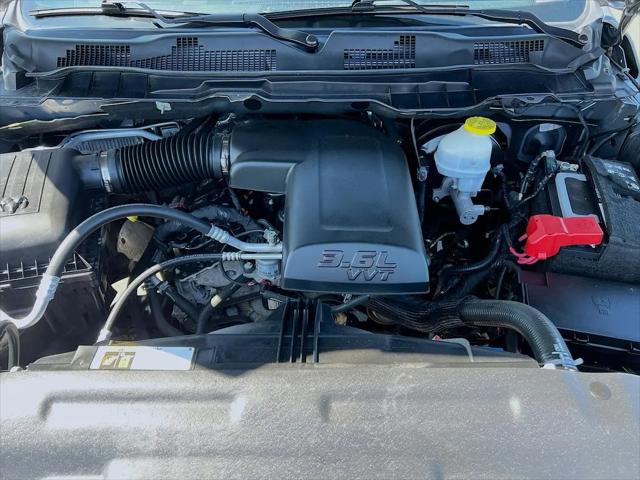 2024 Ram 1500 Classic Warlock Crew Cab 4x2 5'7" Box