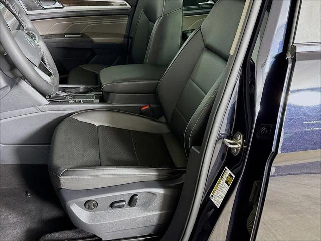 2023 Volkswagen Atlas 2.0T SE w/Technology