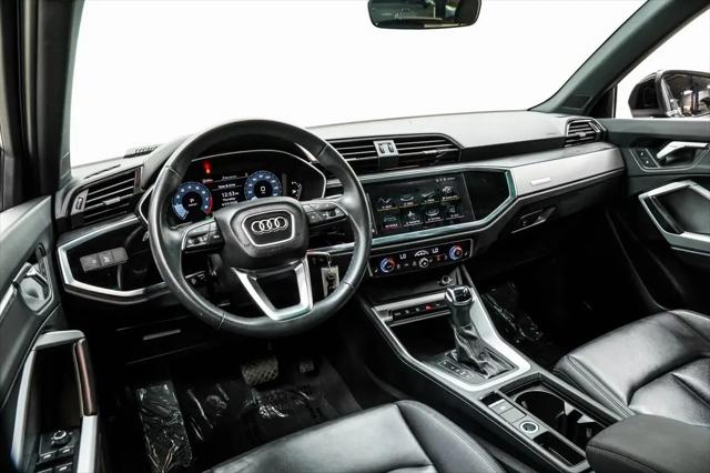 2025 Audi Q3 Premium 45 TFSI S line quattro Tiptronic