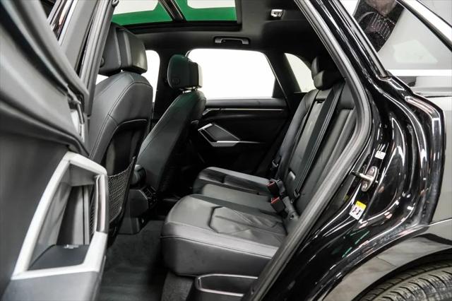 2025 Audi Q3 Premium 45 TFSI S line quattro Tiptronic