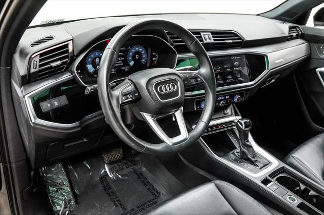 2025 Audi Q3 Premium 45 TFSI S line quattro Tiptronic