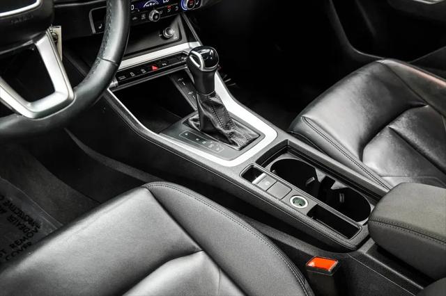 2025 Audi Q3 Premium 45 TFSI S line quattro Tiptronic
