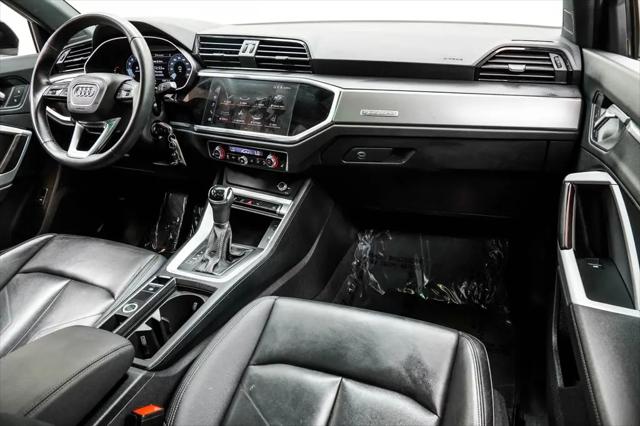2025 Audi Q3 Premium 45 TFSI S line quattro Tiptronic