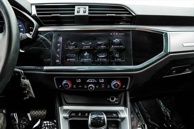 2025 Audi Q3 Premium 45 TFSI S line quattro Tiptronic