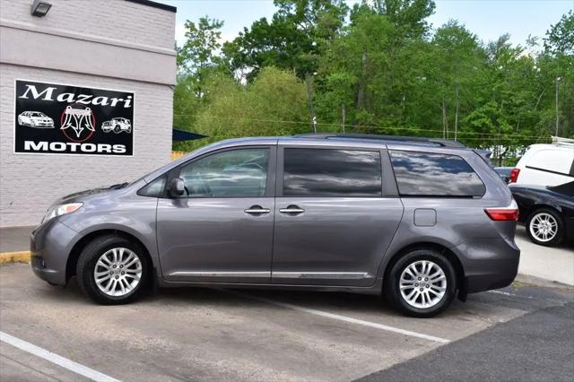 2016 Toyota Sienna XLE 8 Passenger
