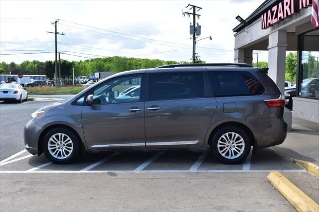 2016 Toyota Sienna XLE 8 Passenger