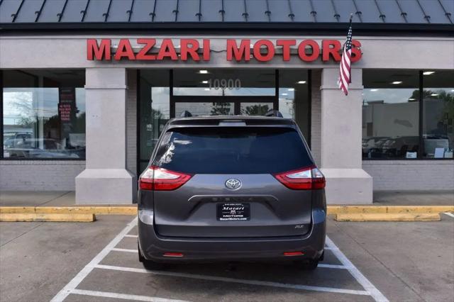 2016 Toyota Sienna XLE 8 Passenger