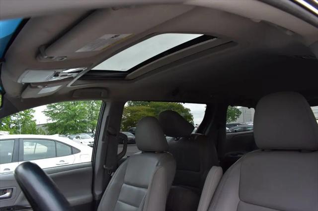 2016 Toyota Sienna XLE 8 Passenger