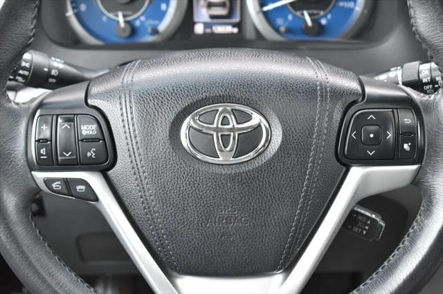 2016 Toyota Sienna XLE 8 Passenger