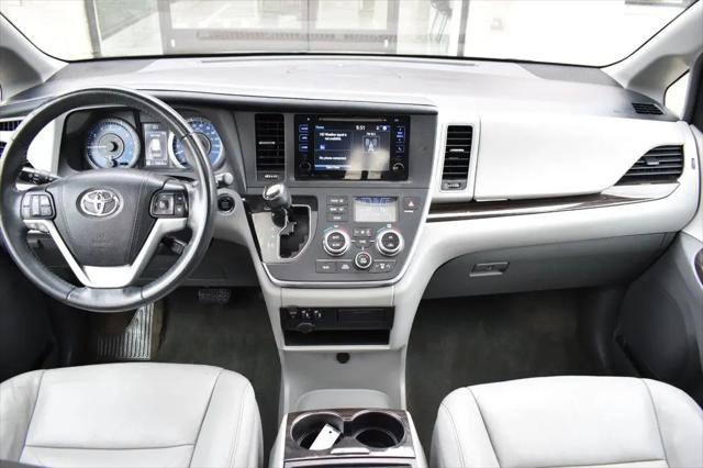 2016 Toyota Sienna XLE 8 Passenger