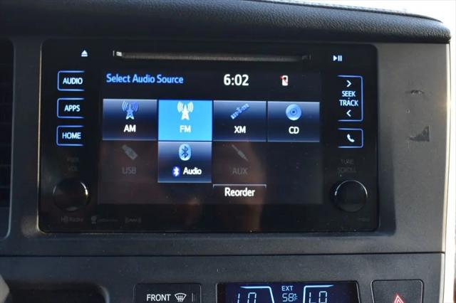 2016 Toyota Sienna XLE 8 Passenger