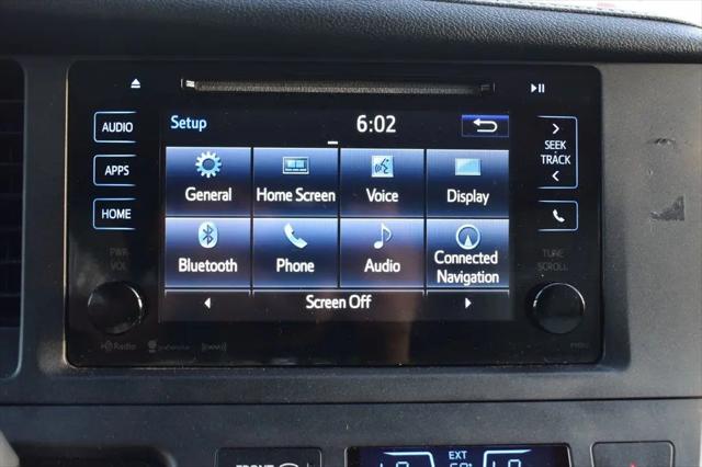 2016 Toyota Sienna XLE 8 Passenger