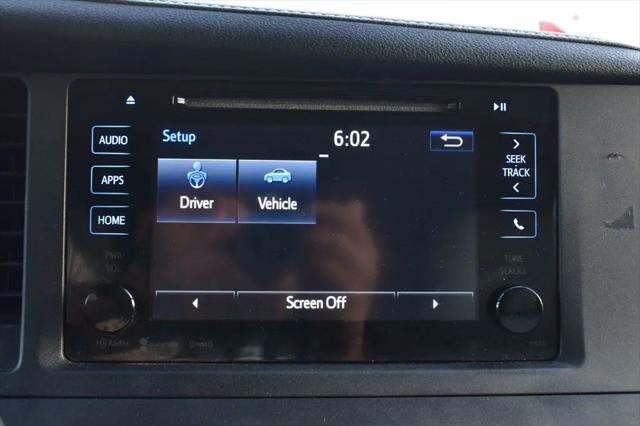 2016 Toyota Sienna XLE 8 Passenger