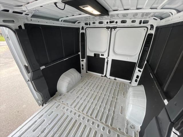 2025 Ram ProMaster 2500 Cargo Van Tradesman Low Roof 136" WB w/Pass Seat