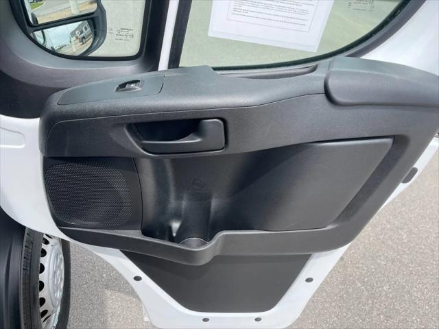 2025 Ram ProMaster 2500 Cargo Van Tradesman Low Roof 136" WB w/Pass Seat
