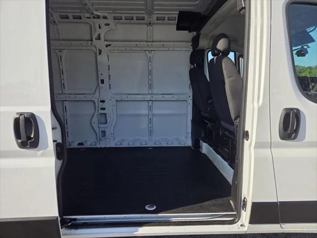 2025 Ram ProMaster 2500 Cargo Van Tradesman High Roof 159" WB w/Pass Seat