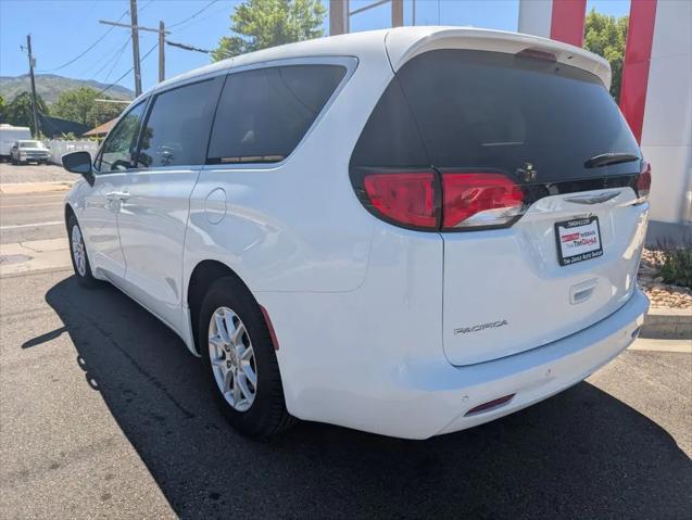 2017 Chrysler Pacifica LX