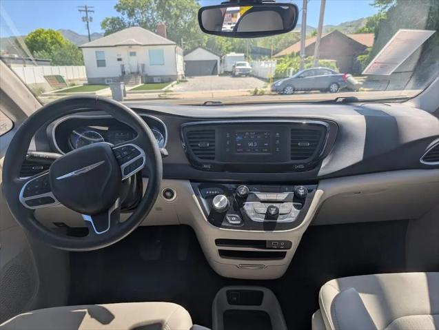 2017 Chrysler Pacifica LX