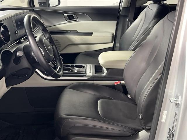 2022 Kia Carnival MPV LX Seat Package