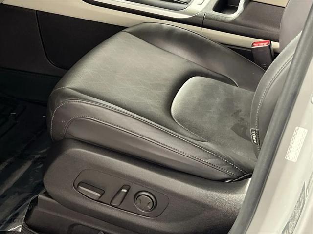 2022 Kia Carnival MPV LX Seat Package