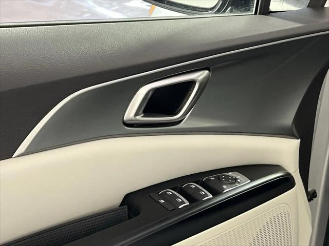 2022 Kia Carnival MPV LX Seat Package