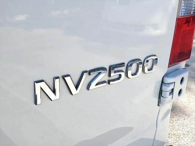 2021 Nissan 2500 SV High Roof V8
