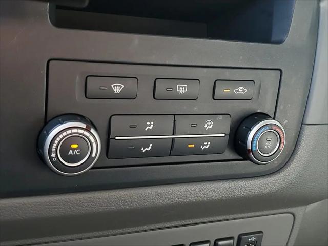 2021 Nissan 2500 SV High Roof V8
