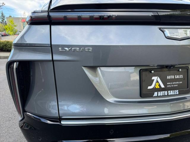 2023 Cadillac iQ AWD Luxury