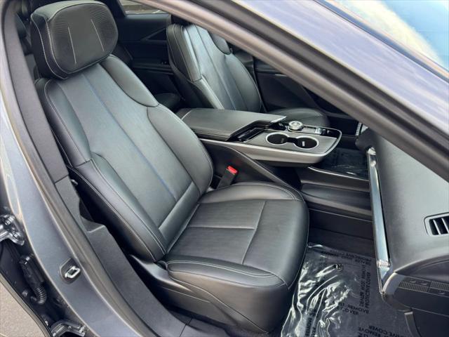 2023 Cadillac iQ AWD Luxury