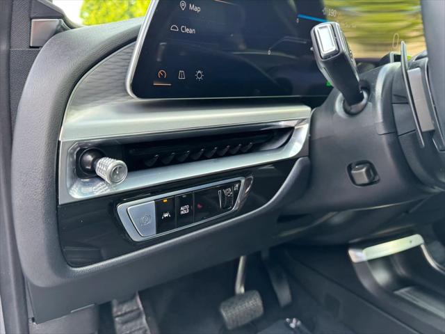 2023 Cadillac iQ AWD Luxury
