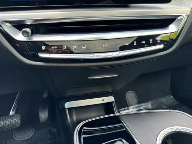 2023 Cadillac iQ AWD Luxury