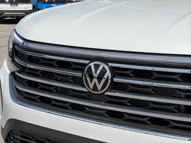 2026 Volkswagen Atlas SE with Technology