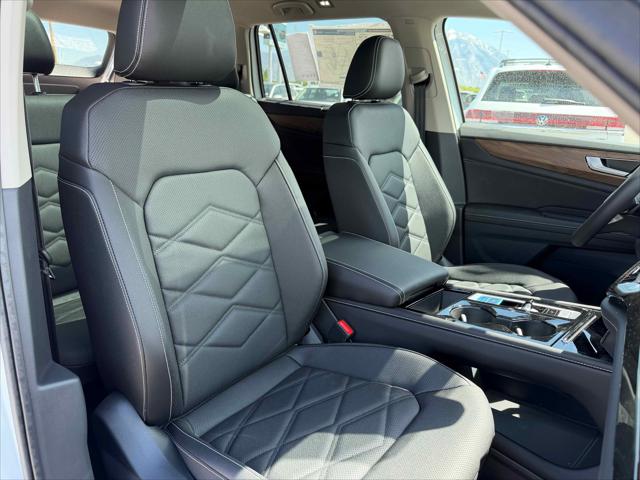 2026 Volkswagen Atlas SE with Technology
