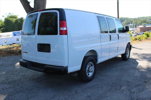 2026 Chevrolet Express Cargo Van 2500 Regular Wheelbase, WT, RWD